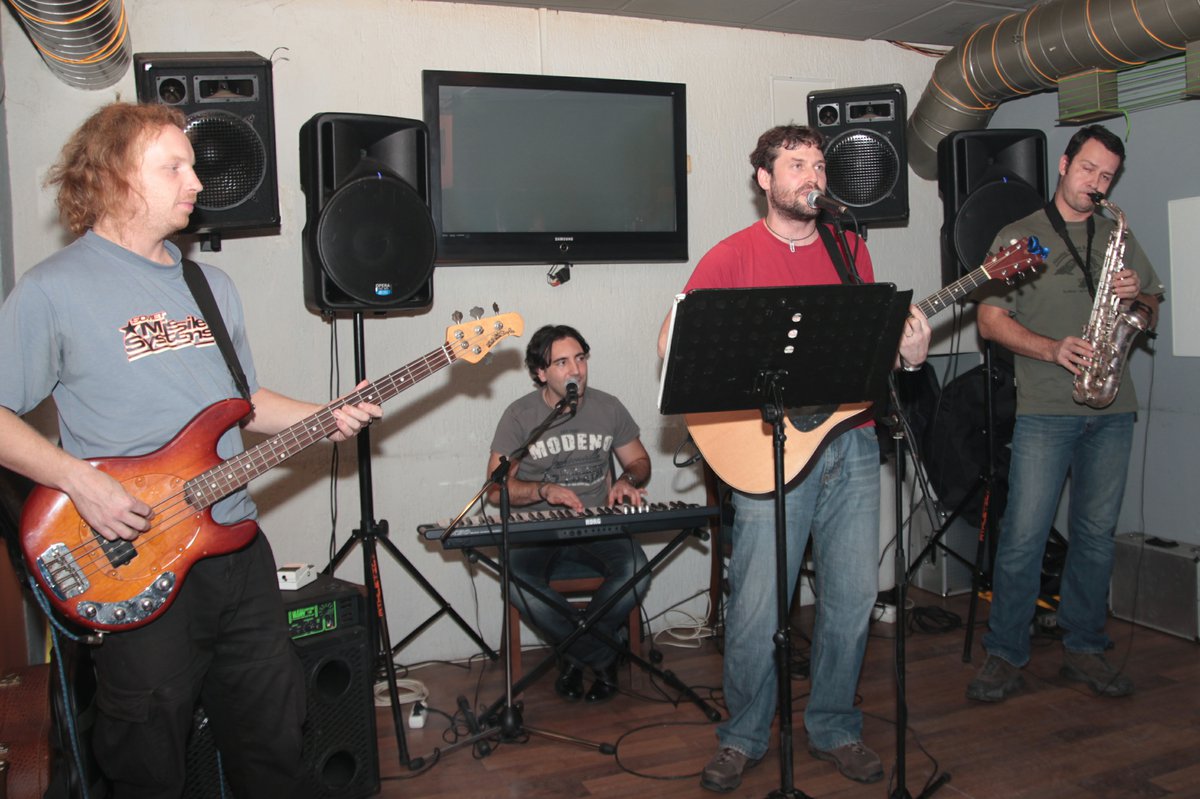 UNIVERS party band (13)